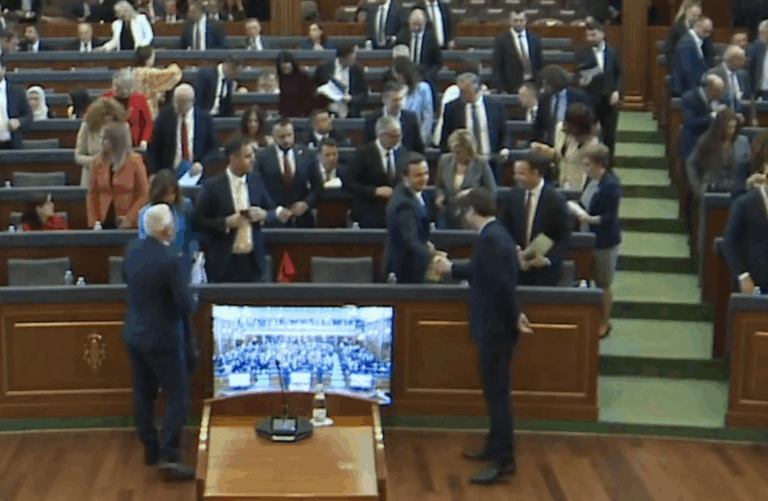 49 dështimet e Kuvendit në 2 minutat më absurde ndonjëherë